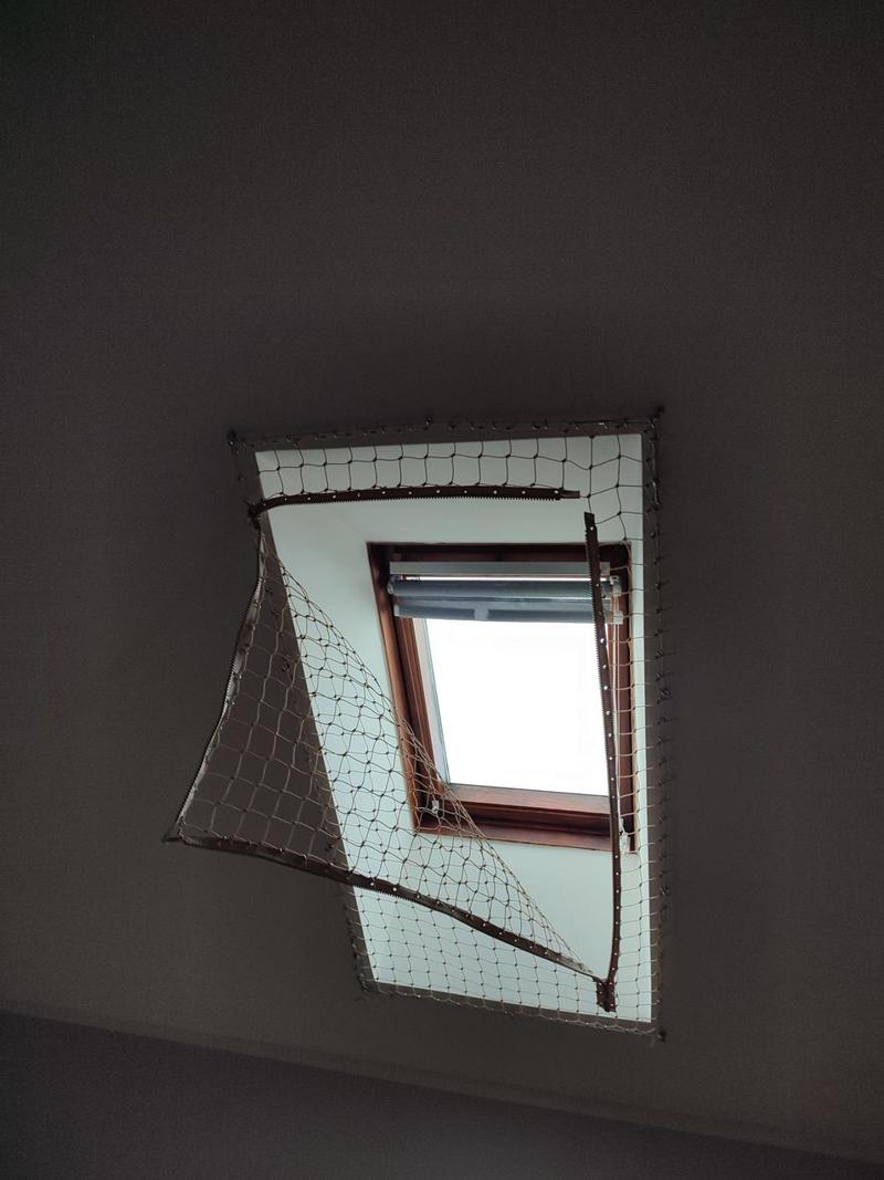 Osłony do okien dachowych