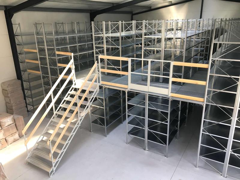 Materiały i narzędzia do antresoli