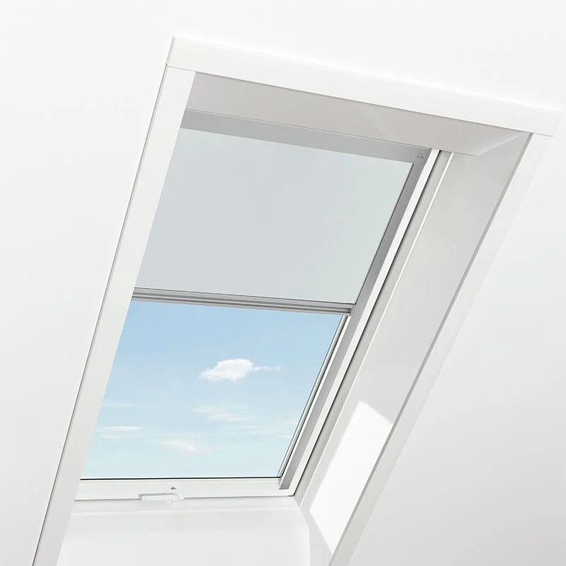 Sezonowe metody mycia okien dachowych