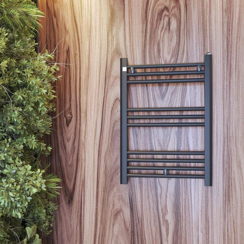 Jak skutecznie dobrać moc grzejnika do łazienki, aby cieszyć się ciepłem i suchym powietrzem?