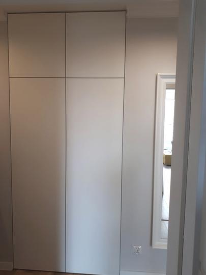 Zabudowa wnęki w przedpokoju