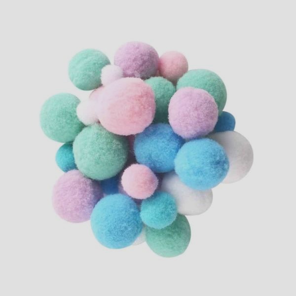 Perfekcyjne pompony dekoracyjne: Jak rozłożyć je bez błędów i uzyskać idealny efekt