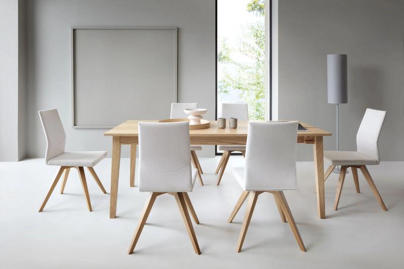 Wybór idealnych krzeseł do dębowego stołu – uniknij najczęstszych błędów