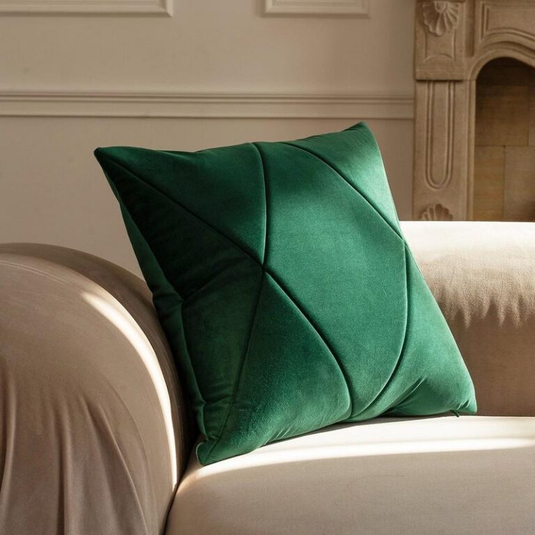 Zainspiruj się: jak uszyć poduszkę dekoracyjną w prosty sposób