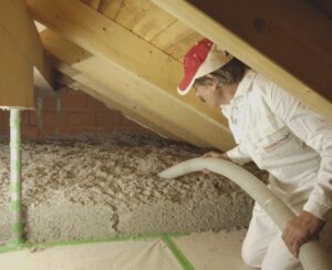 Jakie są koszty ocieplenia poddasza? Odkryj materiały, które ochronią Twój budżet