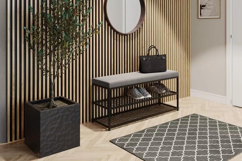 Co położyć na ścianę w przedpokoju? 7 pomysłów na eleganckie wykończenie